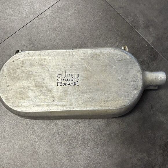 Vtg Super Maid Folding Hinged Cast Aluminum Cornbread Fish Pan Missing Handles - Picture 1 of 6